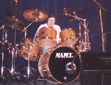 DrumJam-a.jpg (25253 bytes)